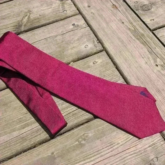 Vintage Neiman Marcus red silk  tie - Picture 1 of 8